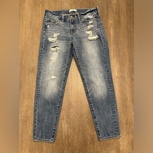 ABERCROMBIE AND FITCH DISTRESSED SKINNY JEANS - Size 27 / 4
